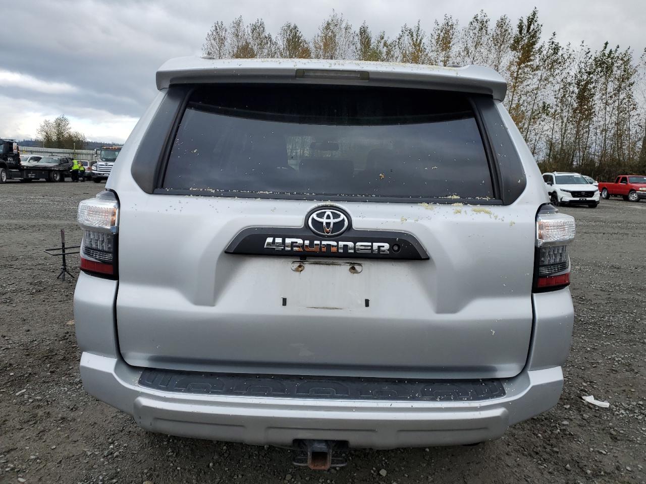 JTEBU5JR4J5511766 2018 Toyota 4Runner Sr5/Sr5 Premium