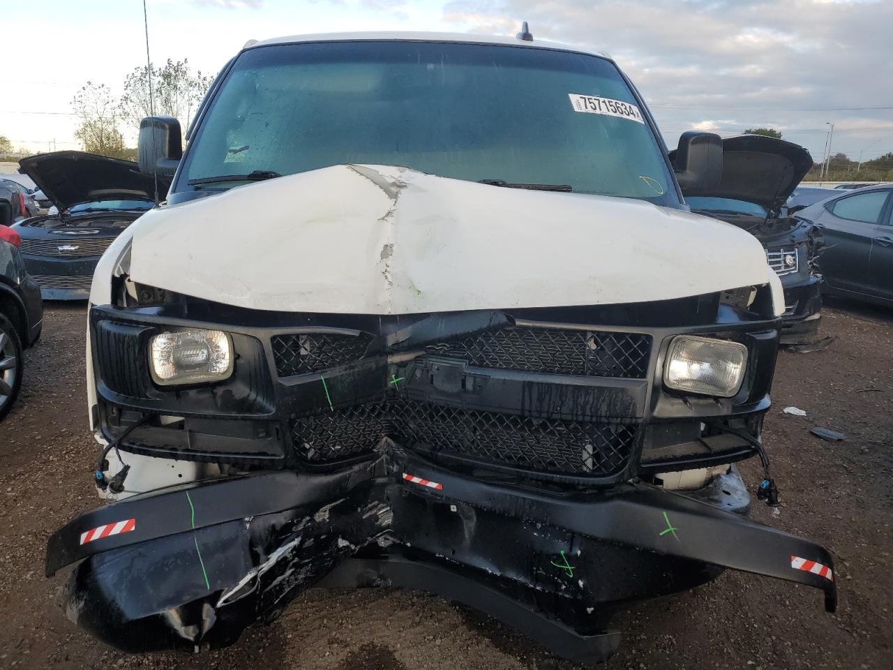 1GCWGAFF5G1170592 2016 Chevrolet Express G2500