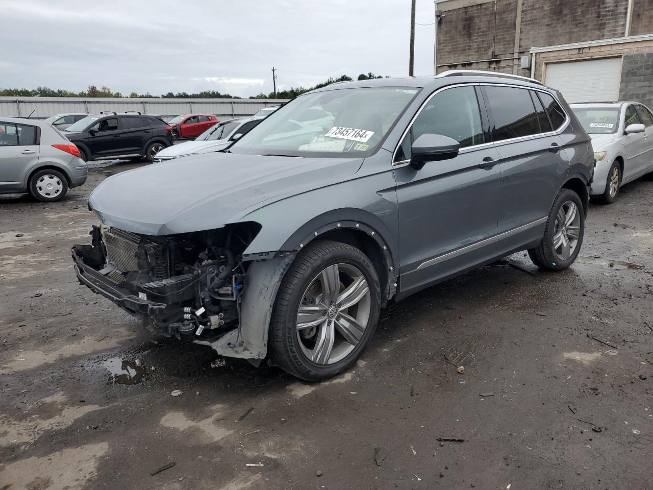 3VV5B7AX7JM080398 2018 VOLKSWAGEN TIGUAN - Image 1