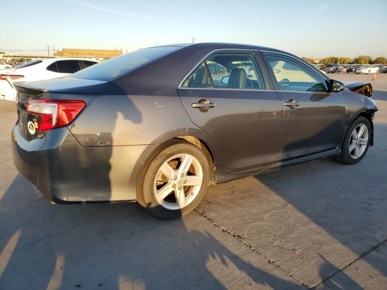 VIN 4T1BF1FKXDU273642 2013 TOYOTA CAMRY no.3