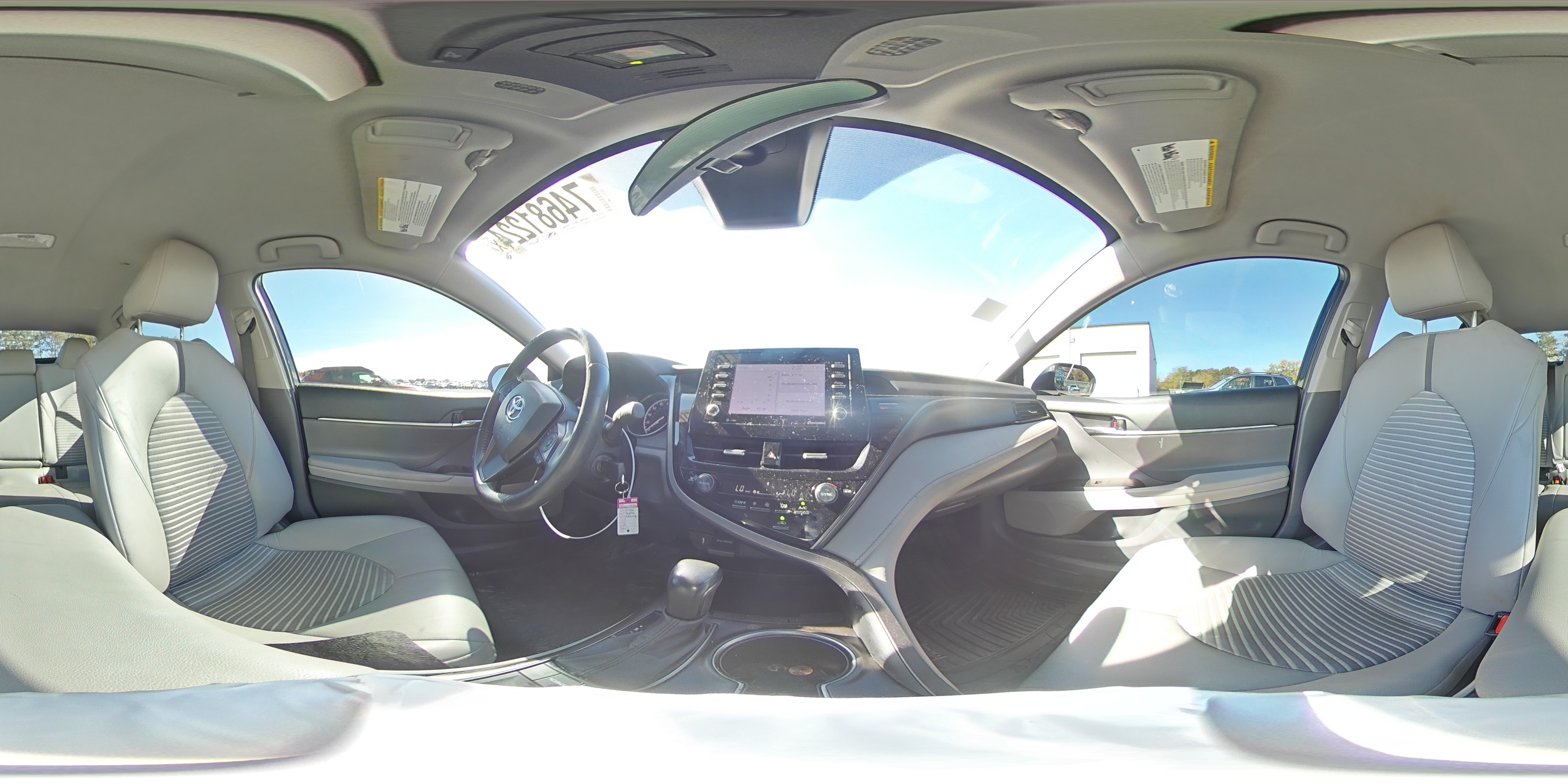2022 Toyota Camry - Image 12