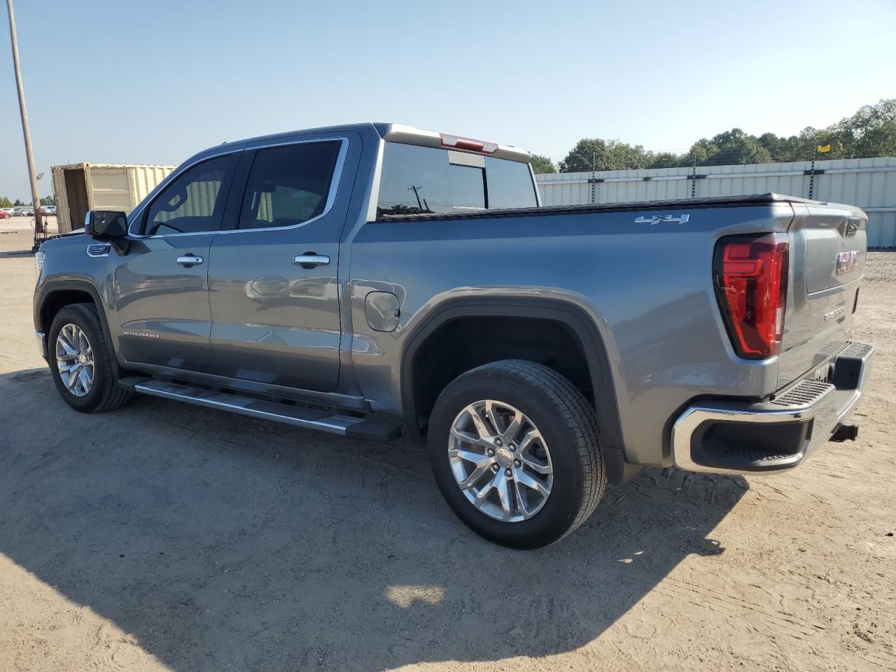 2022 GMC Sierra - Image 2