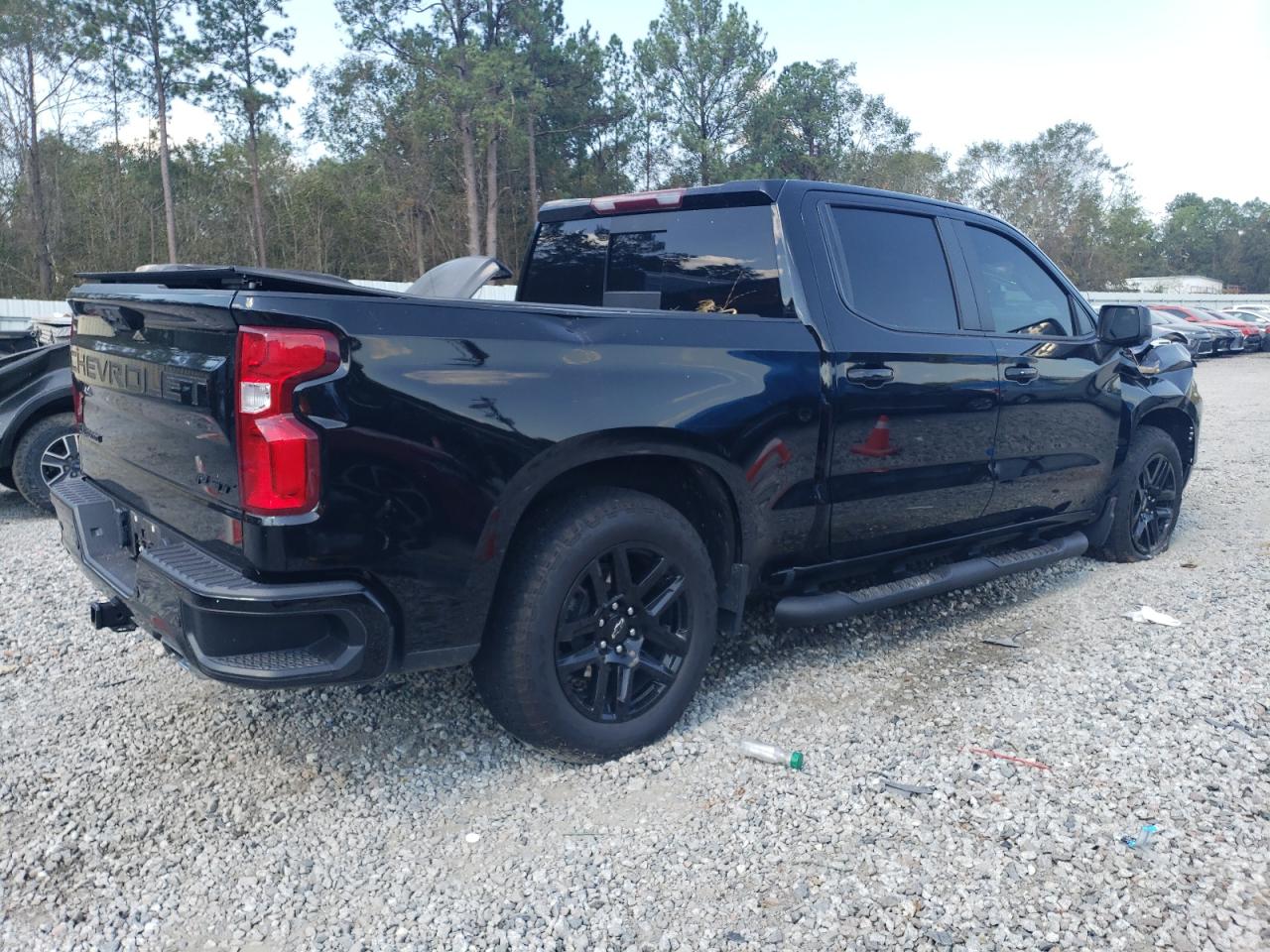 2022 Chevrolet Silverado - Image 3