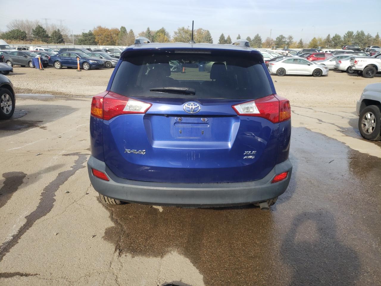 2T3RFREV8FW372270 2015 Toyota Rav4 Xle