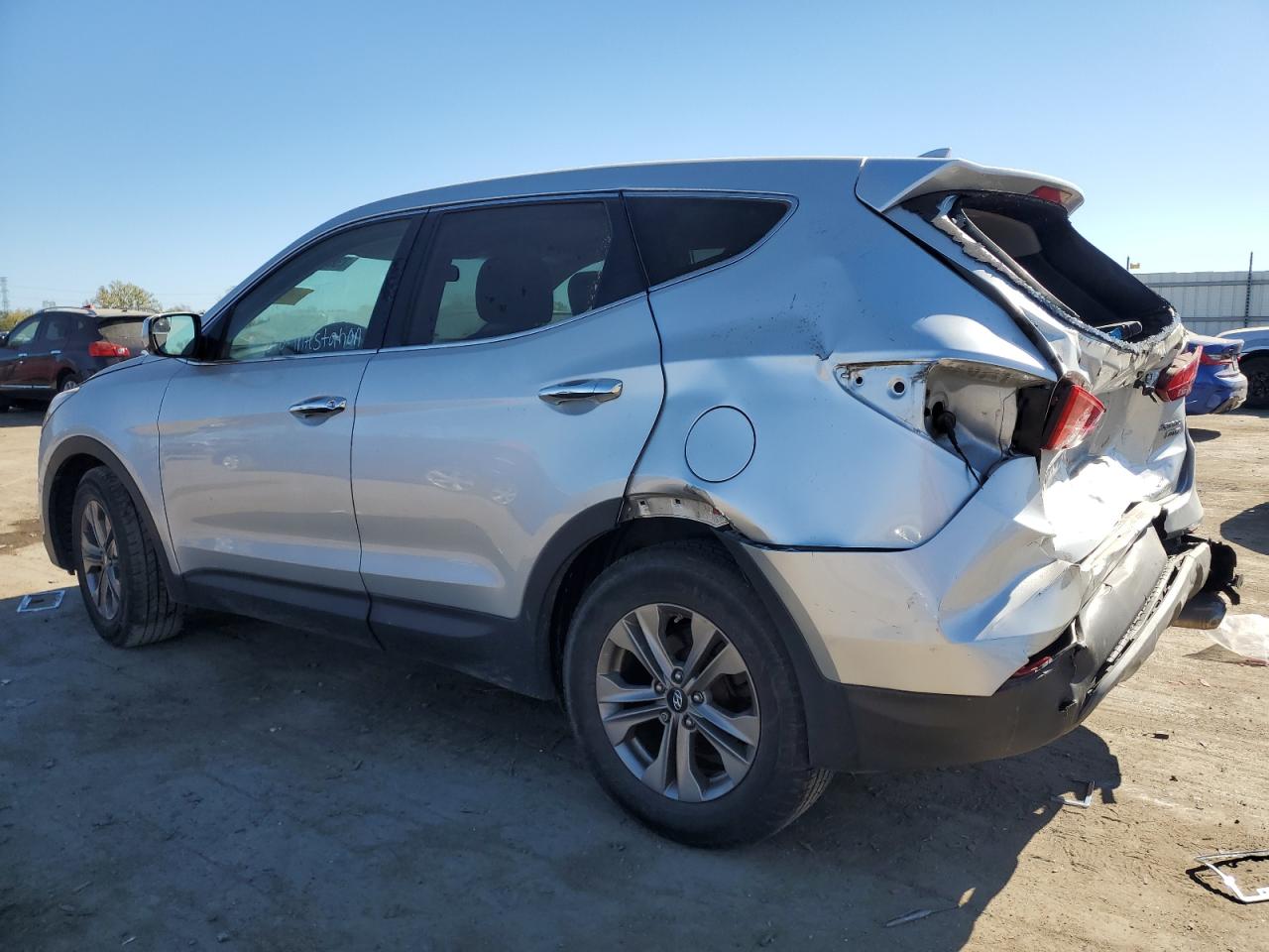2015 Hyundai Santa Fe - Image 2