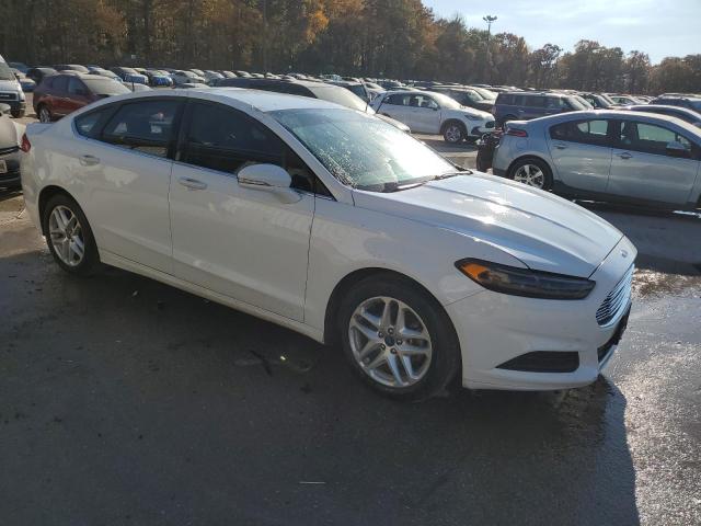  FORD FUSION 2016 Белы