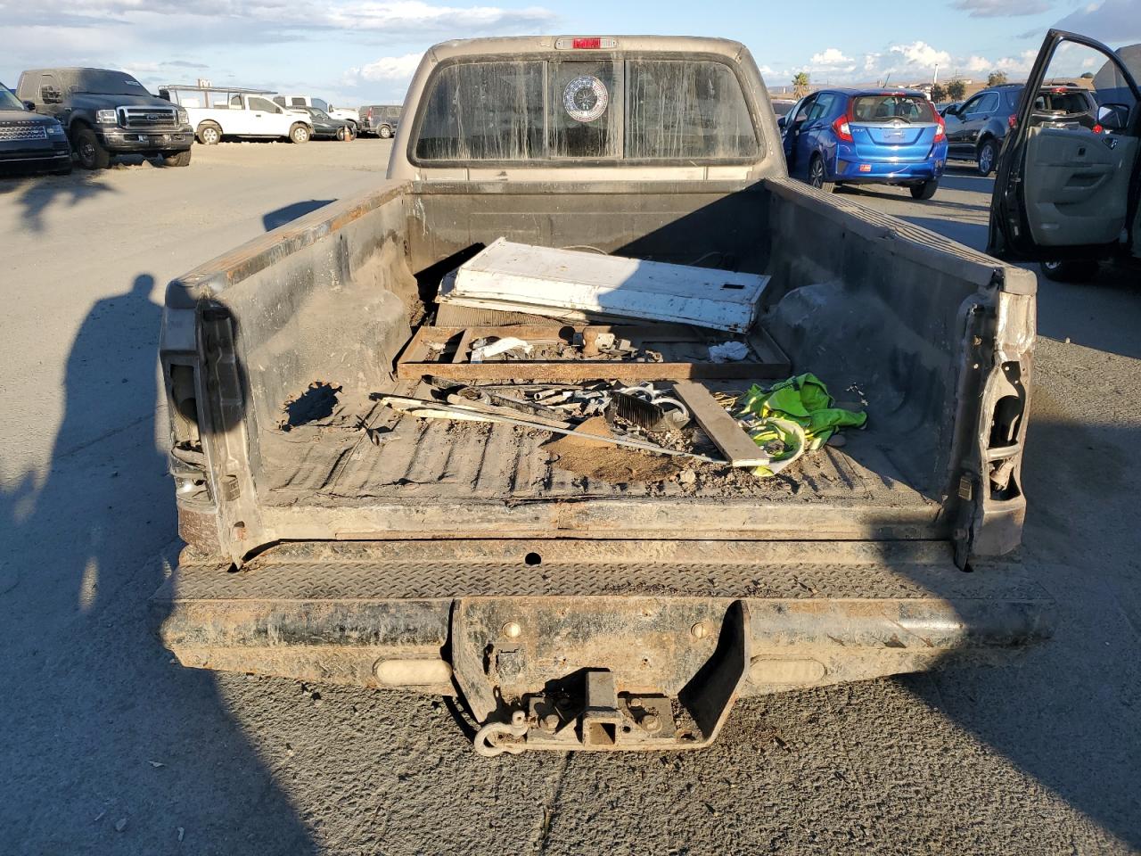 2002 Ford F350 - Image 6