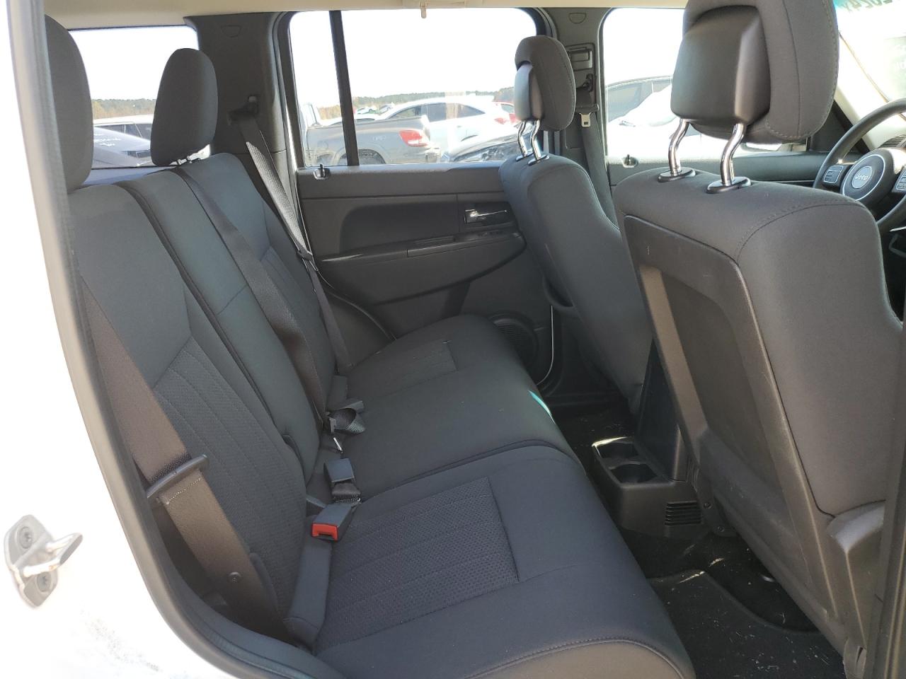 2012 Jeep Liberty (North America) - Image 11