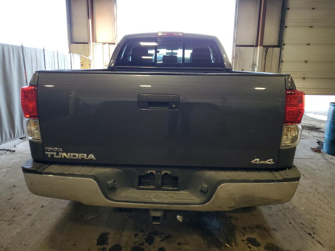 5TFUY5F10BX183823 2011 Toyota Tundra Double Cab Sr5