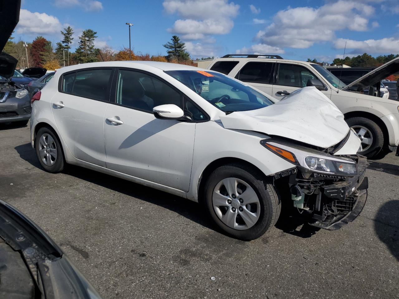 2017 Kia Forte - Image 4