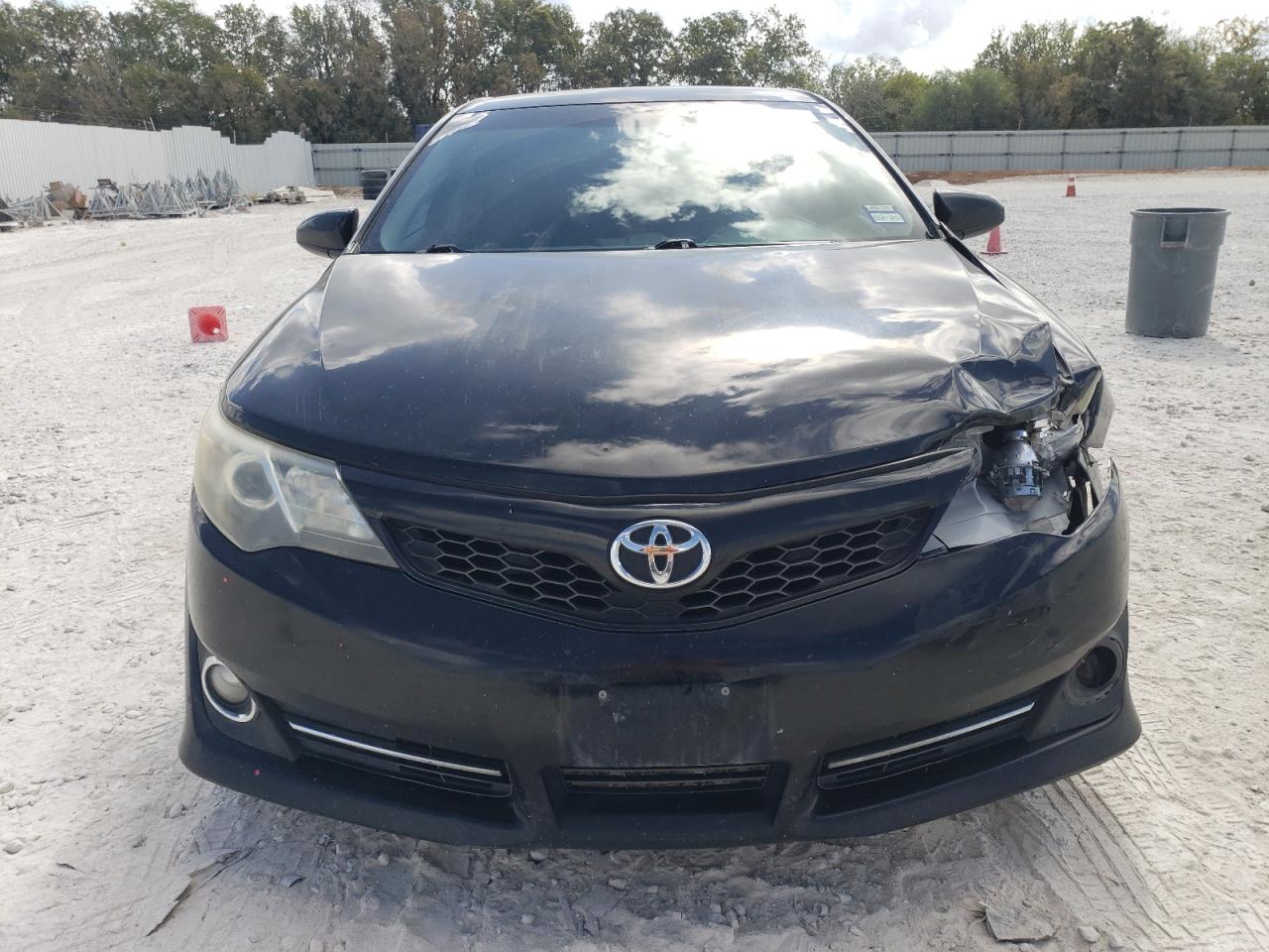 2014 Toyota Camry - Image 5