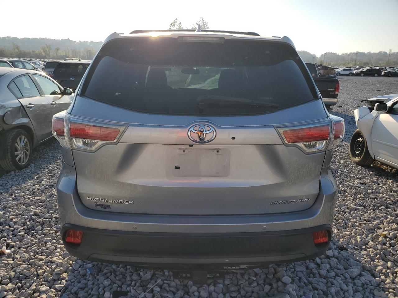 5TDDKRFH3FS196888 2015 Toyota Highlander Limited