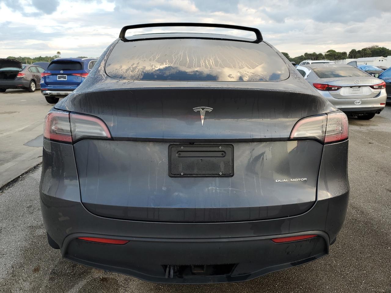 7SAYGAEE0PF591891 2023 Tesla Model Y