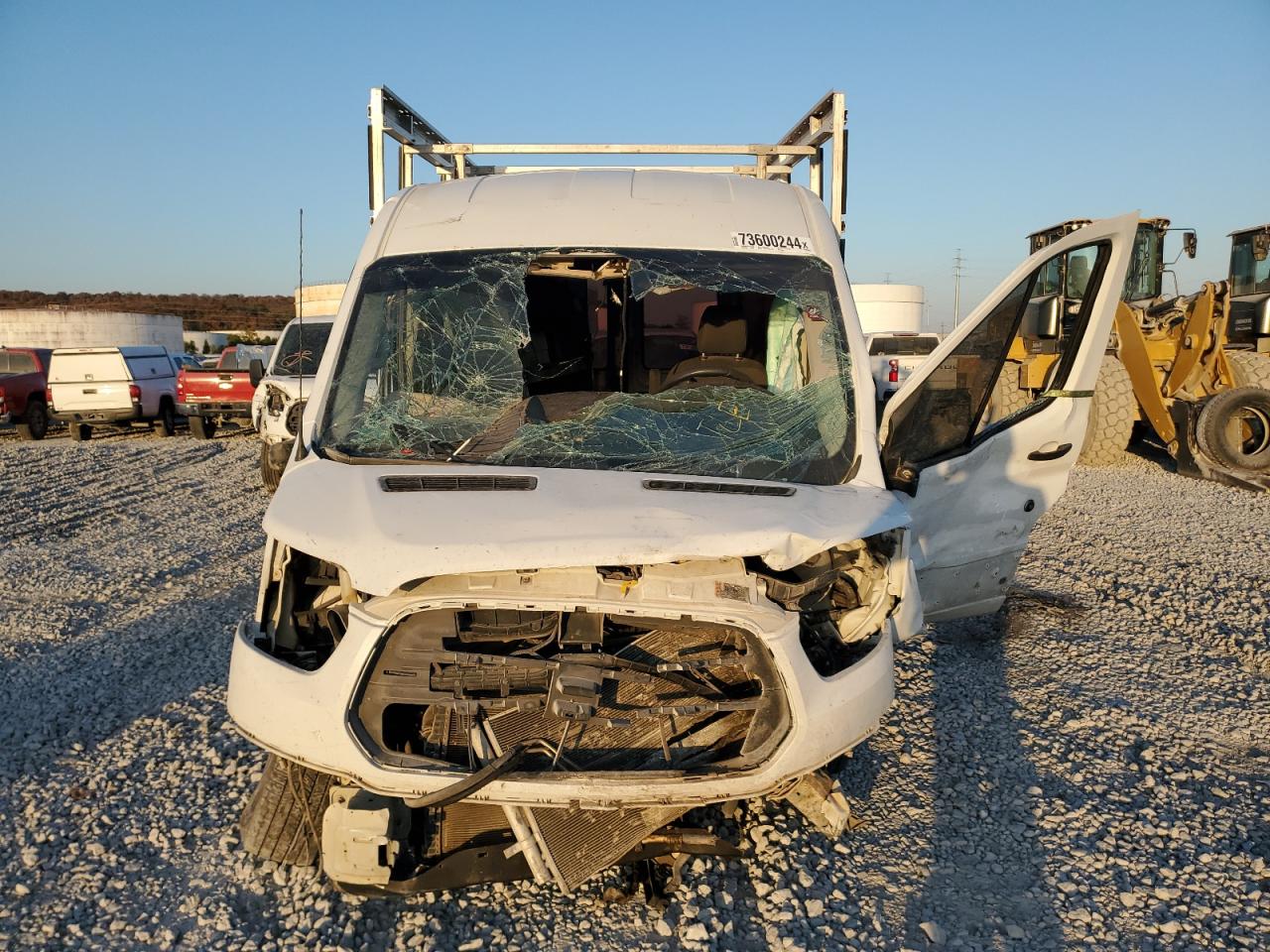 VIN: 1FTYR2CM8KKB56118 2019 FORD TRANSIT
