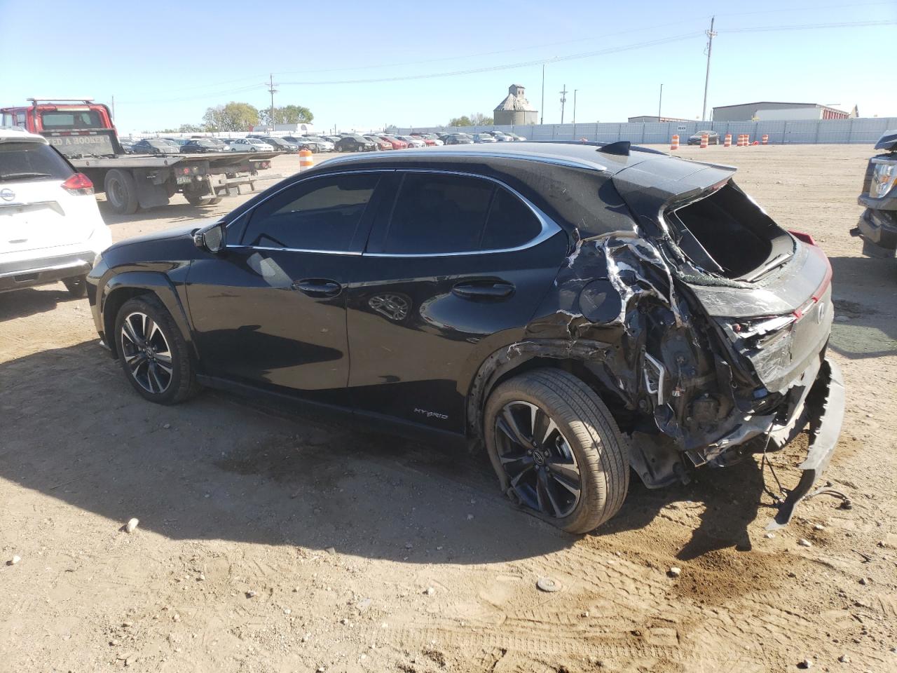 2022 Lexus UX - Image 2