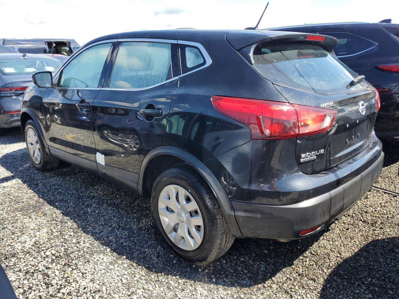 2019 Nissan Rogue - Image 2