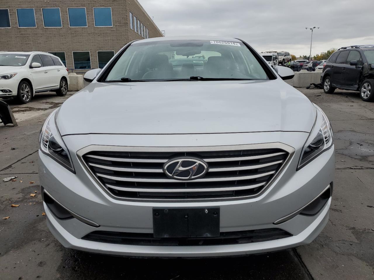 2017 Hyundai Sonata - Image 5