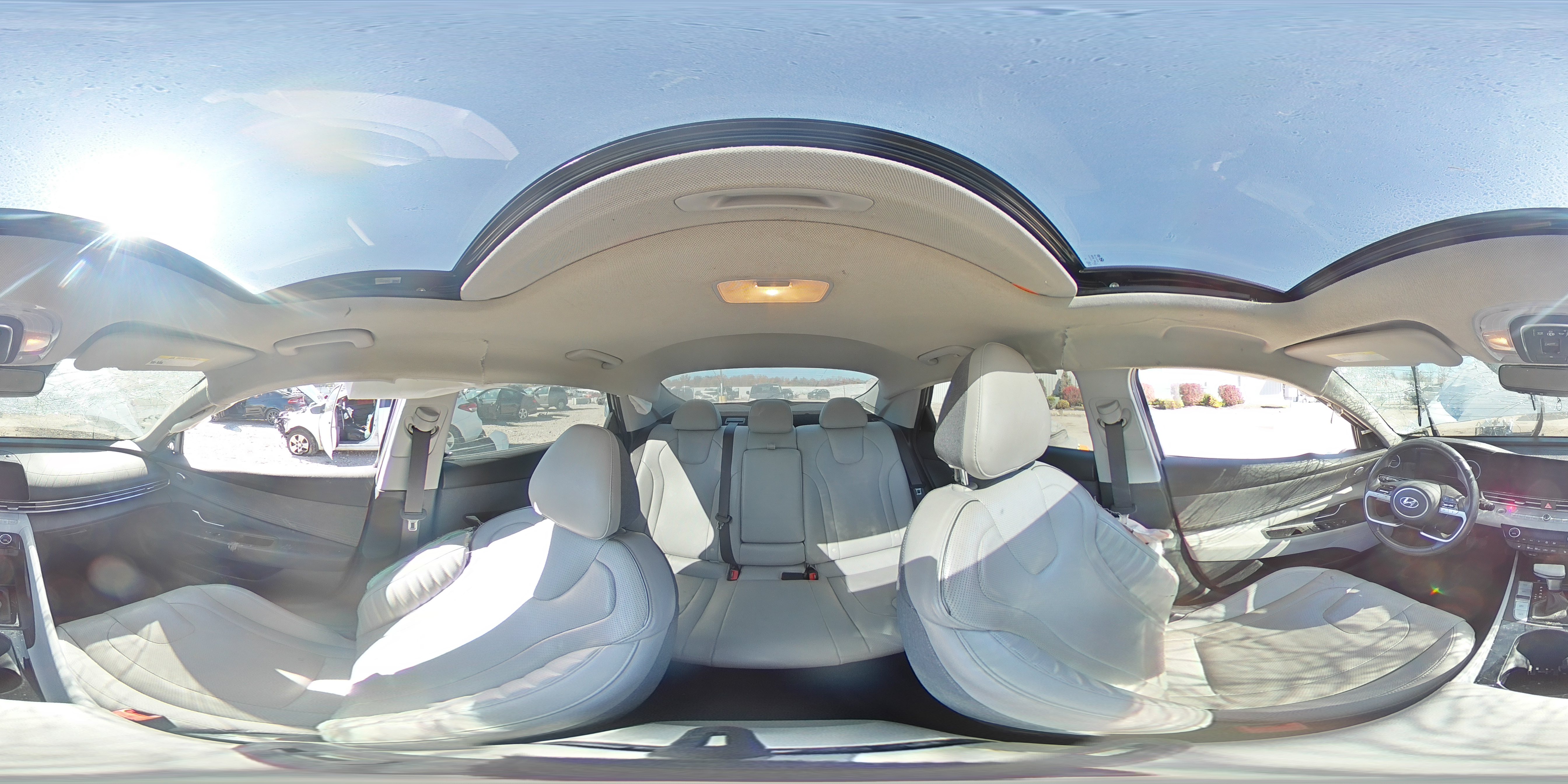 2021 Hyundai Elantra - Image 15