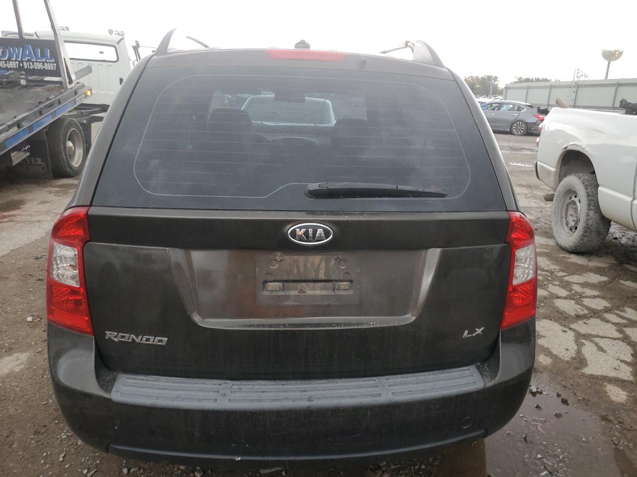 2009 Kia Rondo Base VIN: KNAFG528097277156 Lot: 78263434