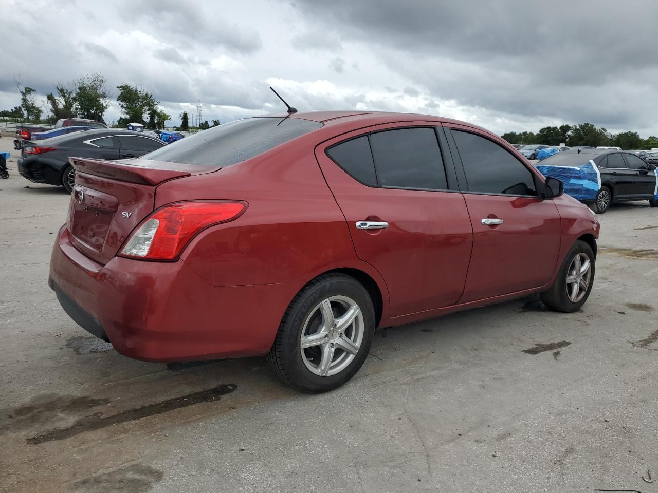 VIN 3N1CN7AP2KL812377 2019 NISSAN VERSA no.3