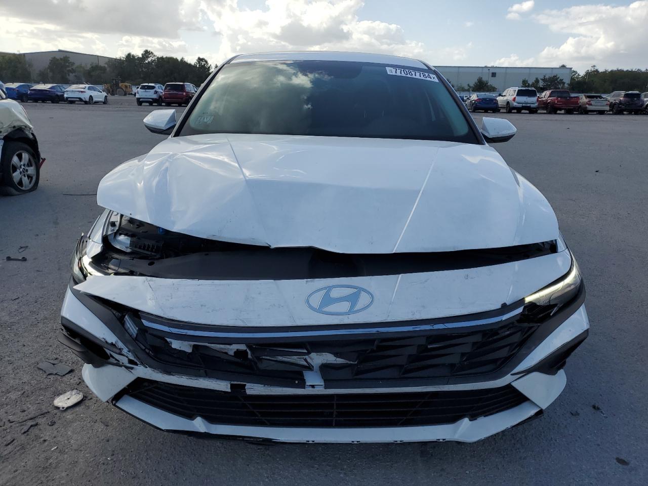 2024 Hyundai Elantra - Image 5