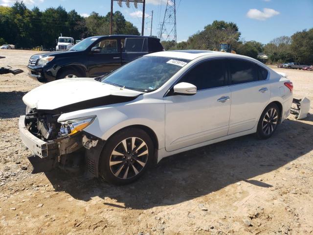  NISSAN ALTIMA 2017 White