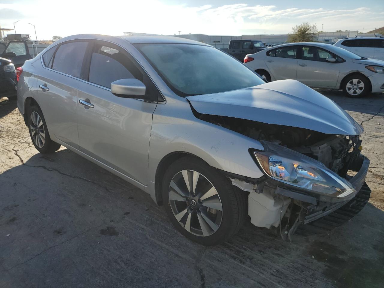 VIN 3N1AB7AP2KY215068 2019 NISSAN SENTRA no.4