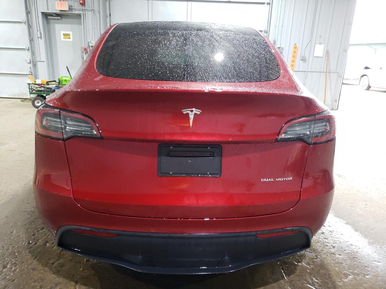 7SAYGAEE2RF121249 2024 Tesla Model Y