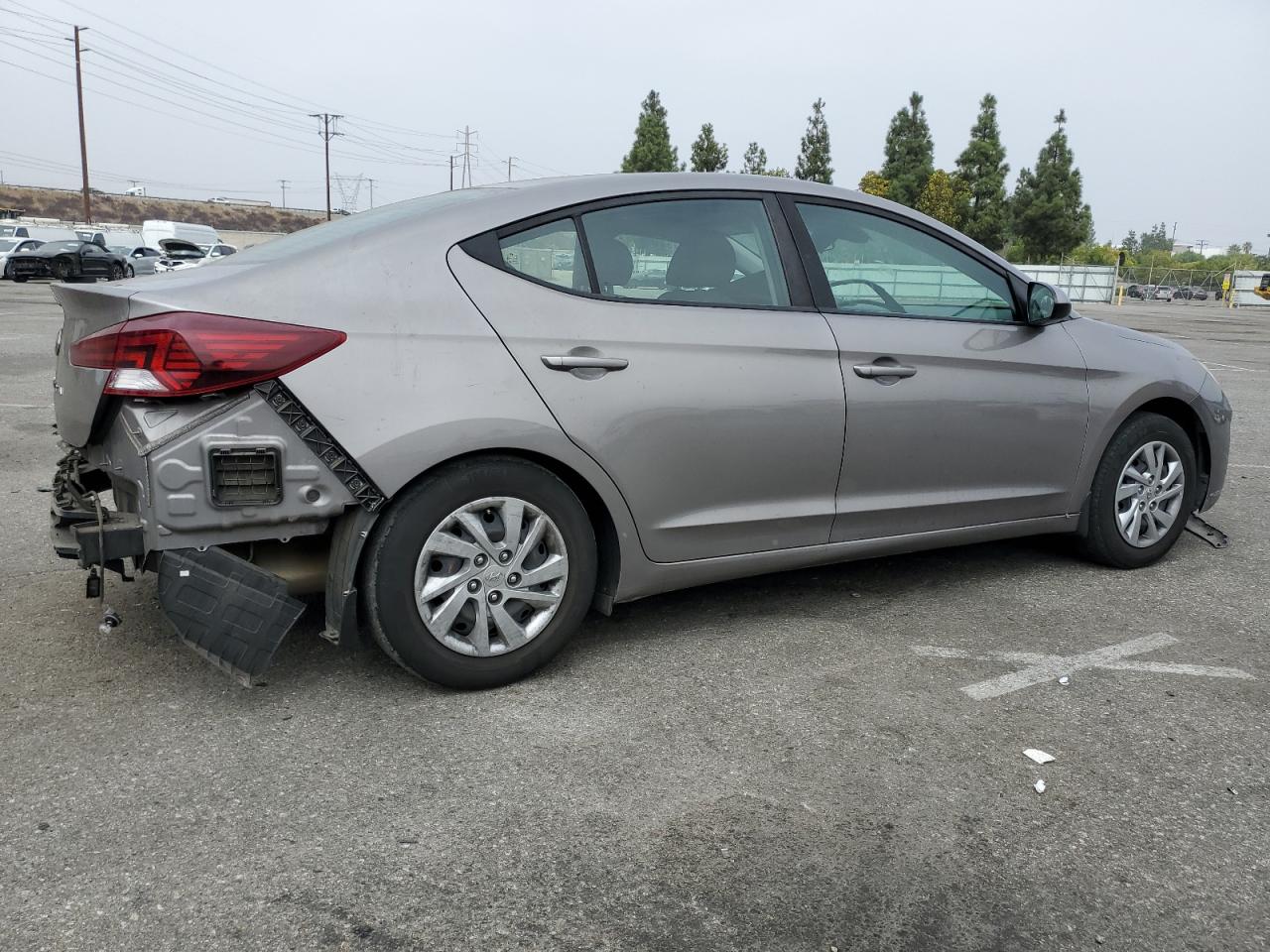 2020 Hyundai Elantra - Image 3