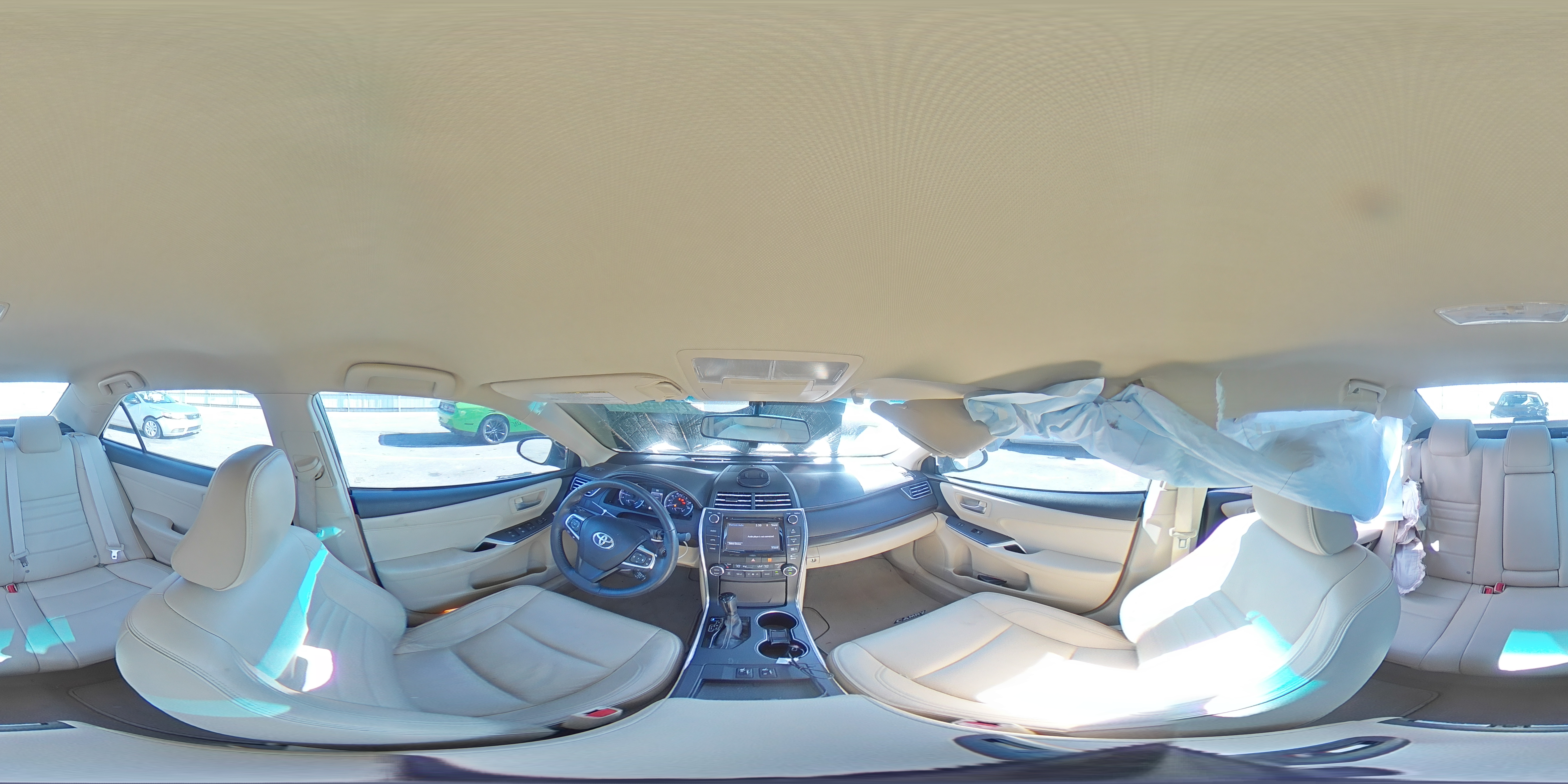 2015 Toyota Camry - Image 13