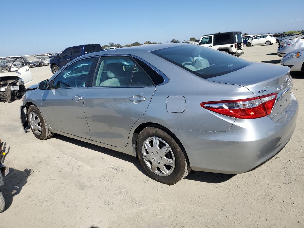 VIN 4T4BF1FK1GR578182 2016 TOYOTA CAMRY no.2