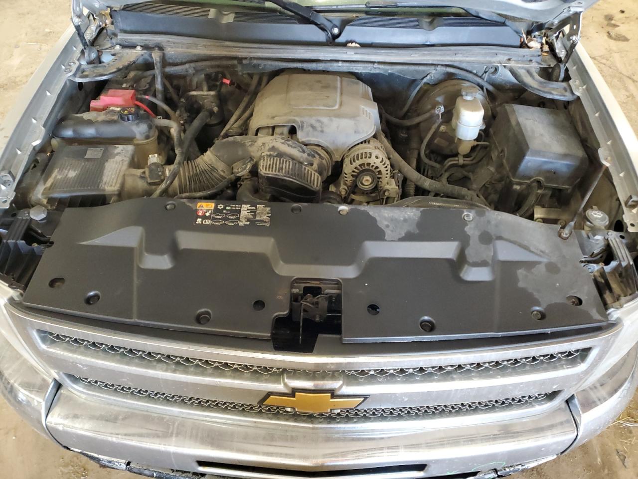 2013 Chevrolet Silverado - Image 11