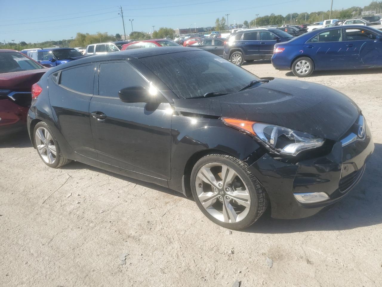 2016 Hyundai Veloster - Image 4