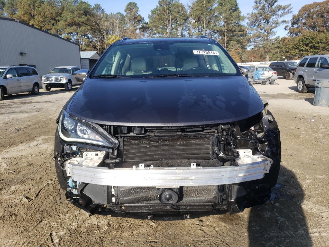 2018 Chrysler Pacifica - Image 5