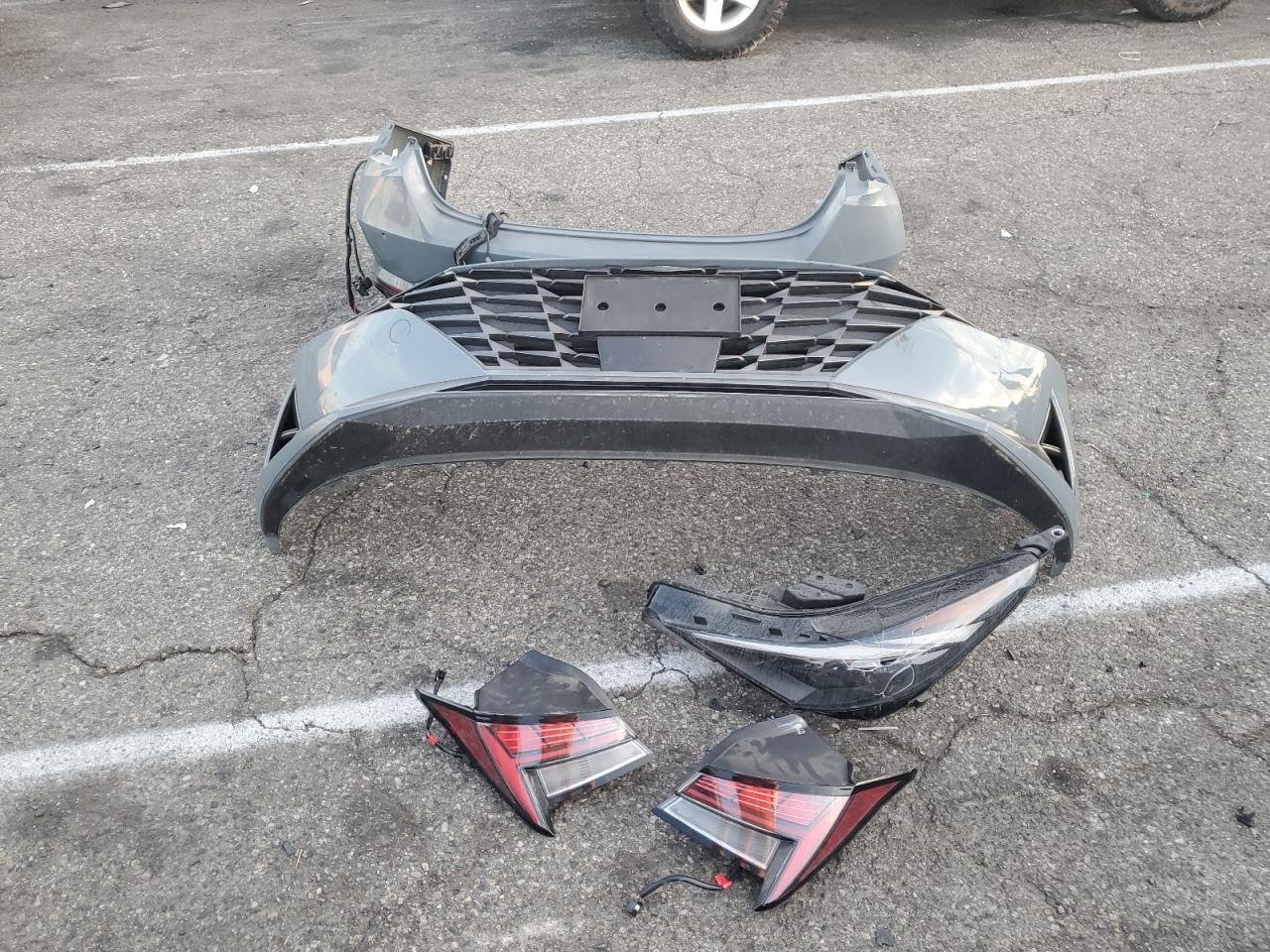 2022 Hyundai Elantra - Image 12