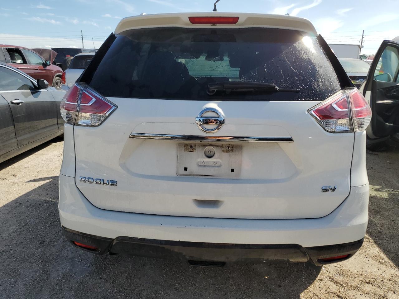 2015 Nissan Rogue S VIN: 5N1AT2MT3FC814299 Lot: 74495904