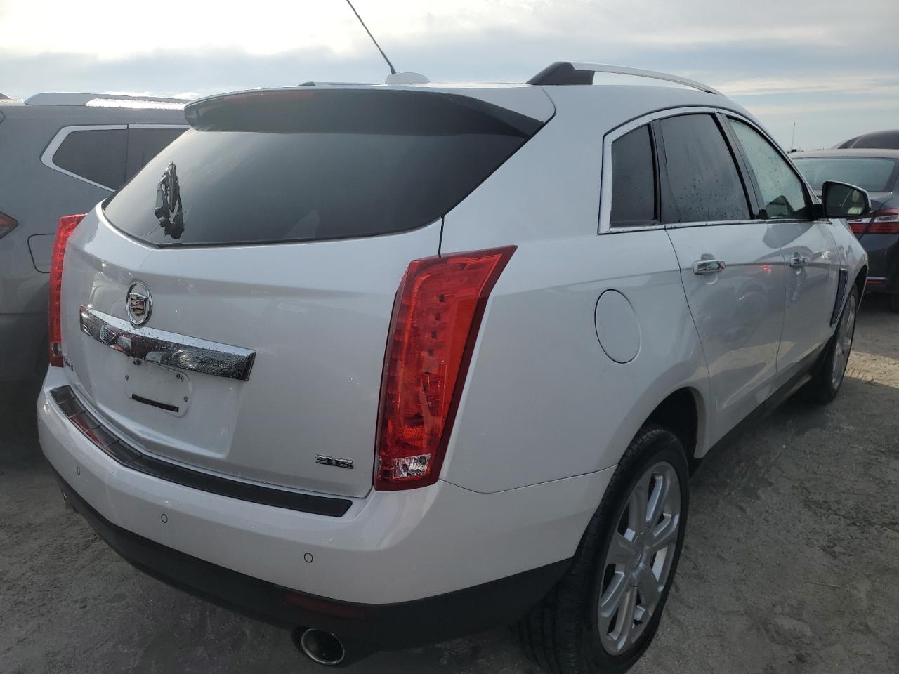 VIN 3GYFNCE31FS595906 2015 CADILLAC SRX no.3