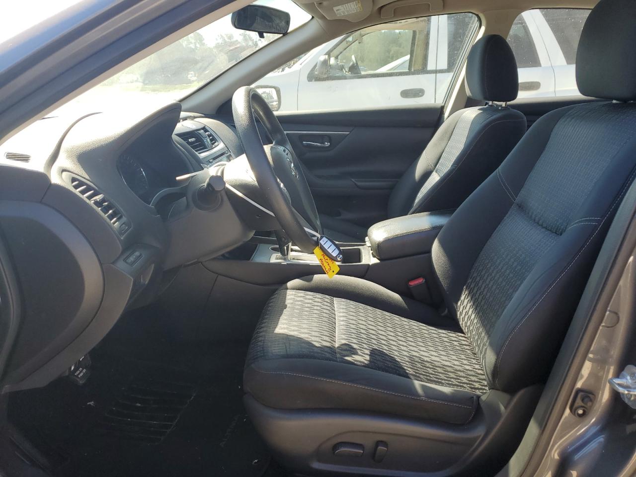 2017 Nissan Altima - Image 7