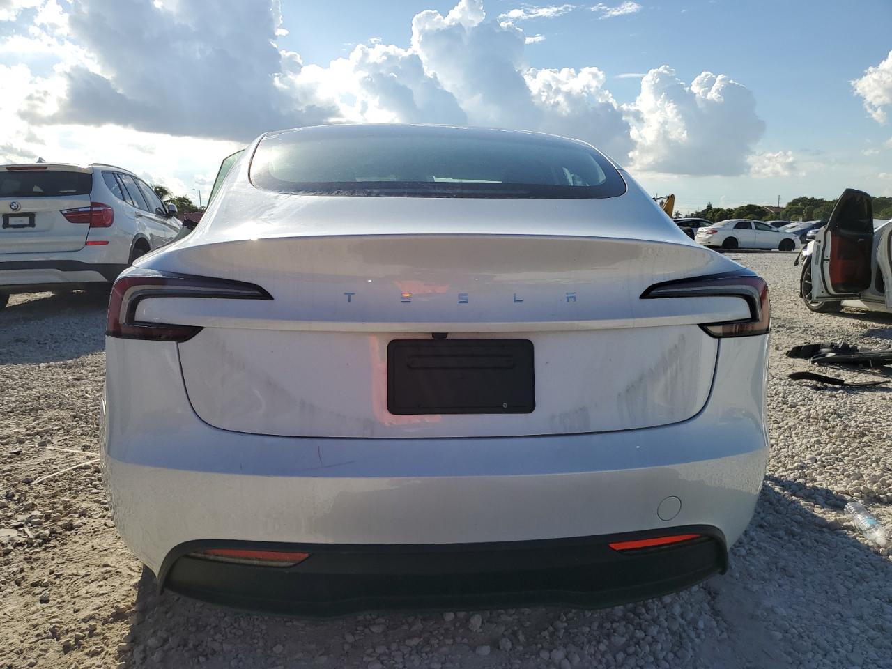 5YJ3E1EA8RF732820 2024 Tesla Model 3