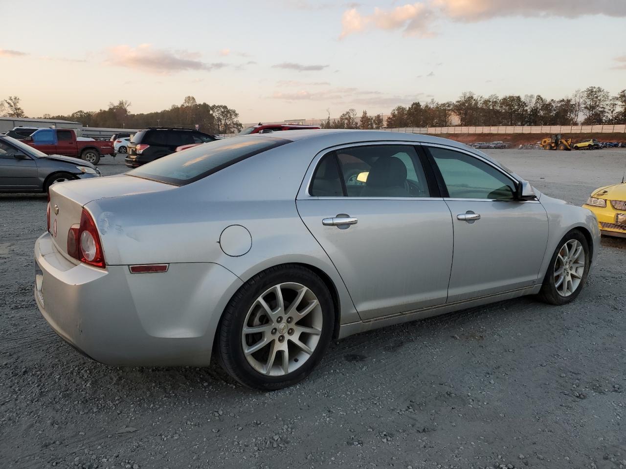 2010 Chevrolet Malibu - Image 3