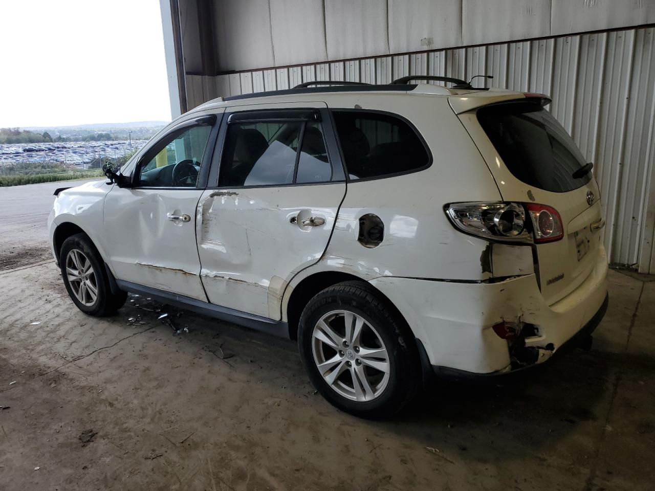 2010 Hyundai Santa Fe - Image 2