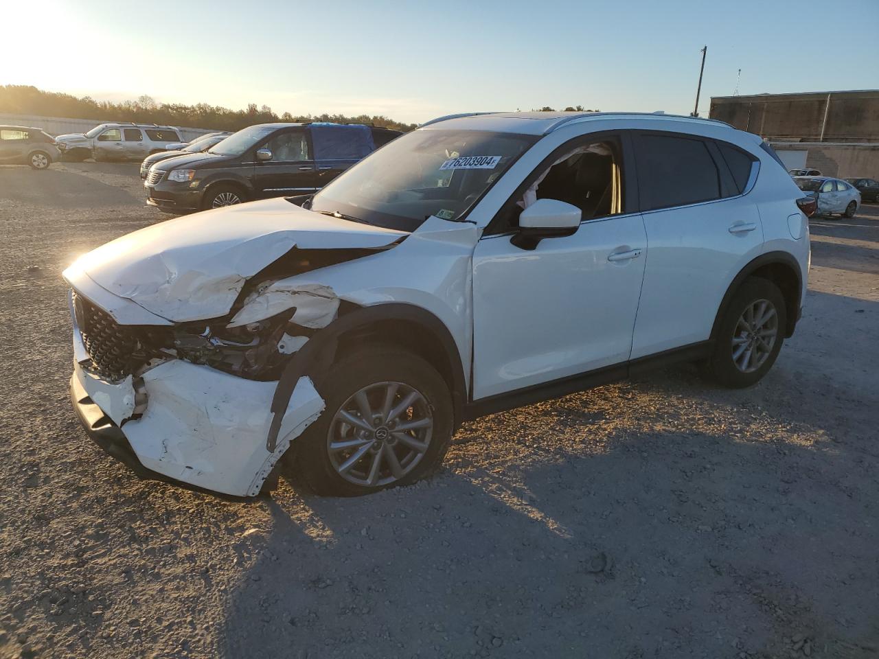 2022 Mazda Cx-5 Preferred na sprzedaż w Fredericksburg, VA - Front End