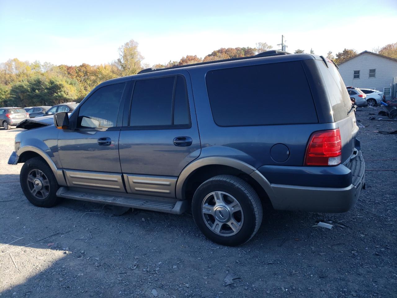 2004 Ford Expedition - Image 2