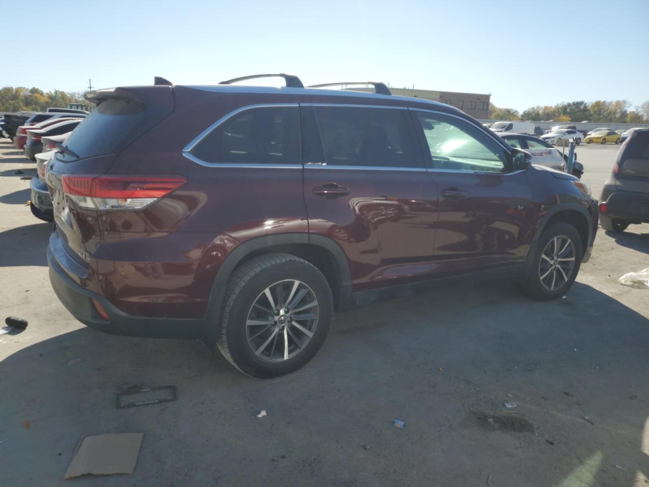 2019 Toyota Highlander - Image 3