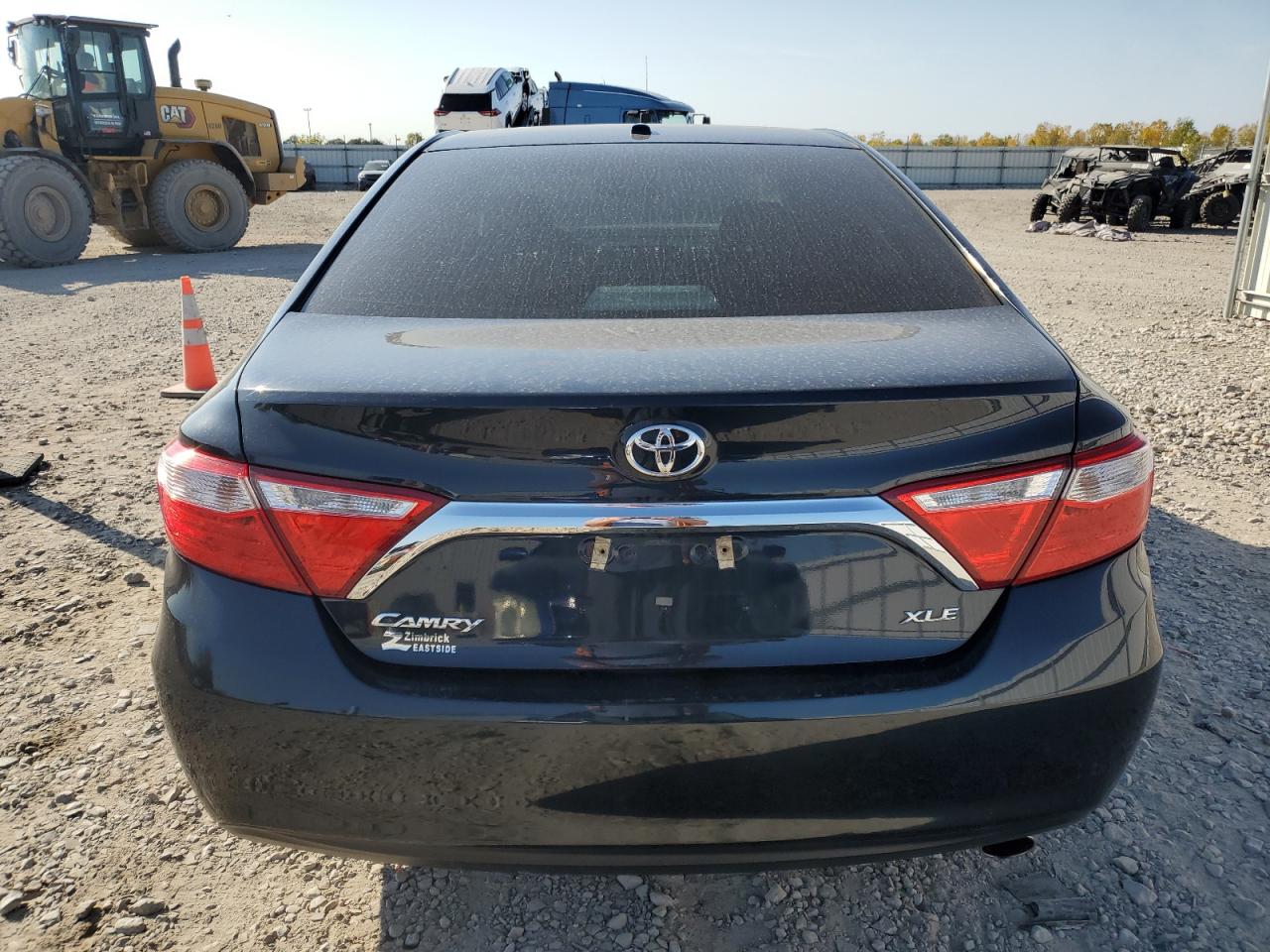 4T1BF1FK8HU737873 2017 Toyota Camry Le