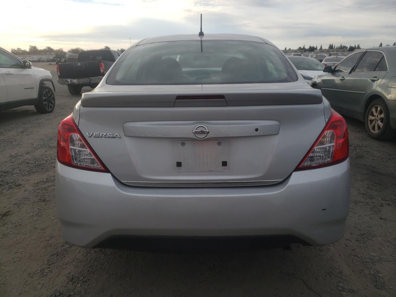 2017 Nissan Versa S VIN: 3N1CN7AP6HL864961 Lot: 78533374