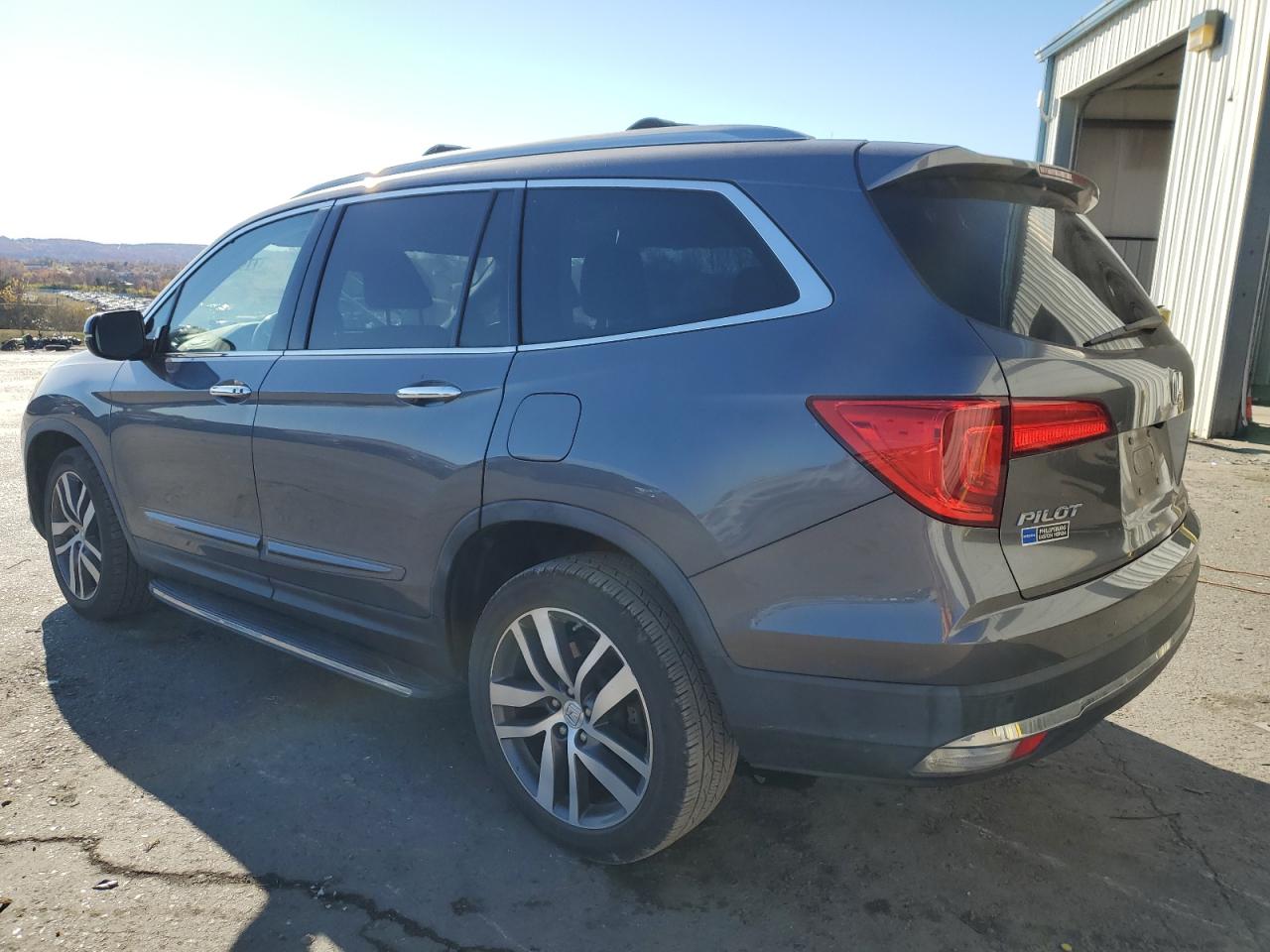 2016 Honda Pilot - Image 2
