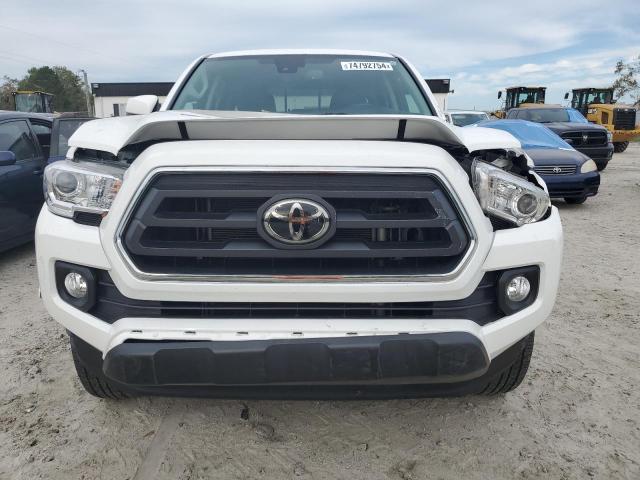  TOYOTA TACOMA 2021 Білий