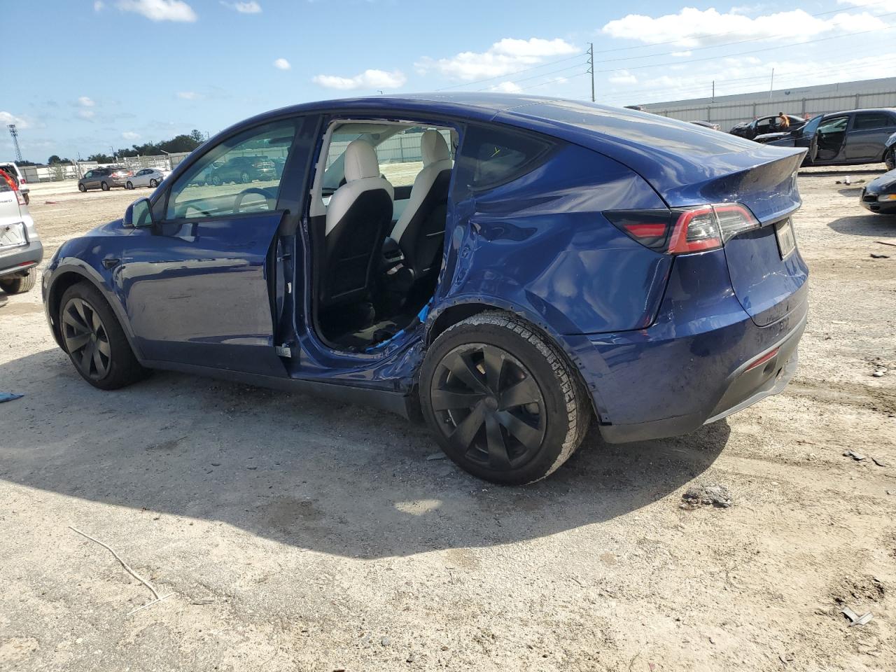 2021 Tesla Model Y VIN: 5YJYGAEE9MF201220 Lot: 74041804