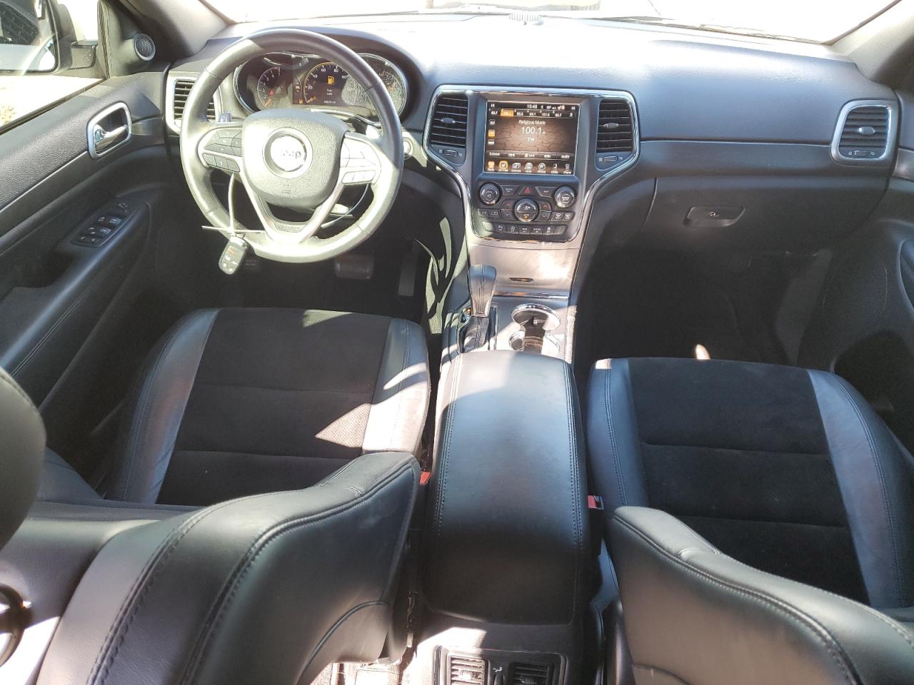 2017 Jeep Grand Cherokee - Image 8